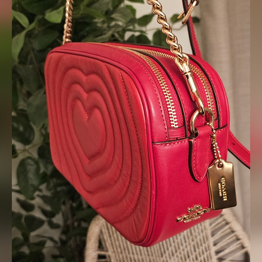 Coach Jes Puffer Heart Red Crossbody Camera Bag C2812 - Picture 3 of 9
